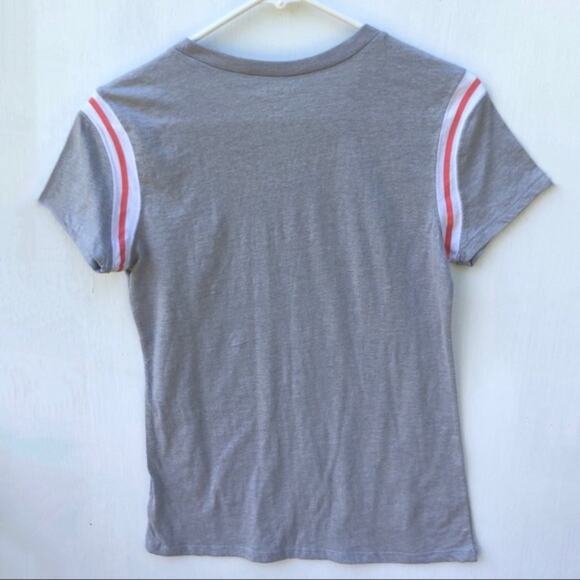 Old Navy Short Sleeve Womens Graphic Malibu Honey Tee Size M - Picture 6 of 7